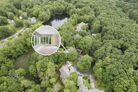 60 Peninsula Drive Stratham NH 03885