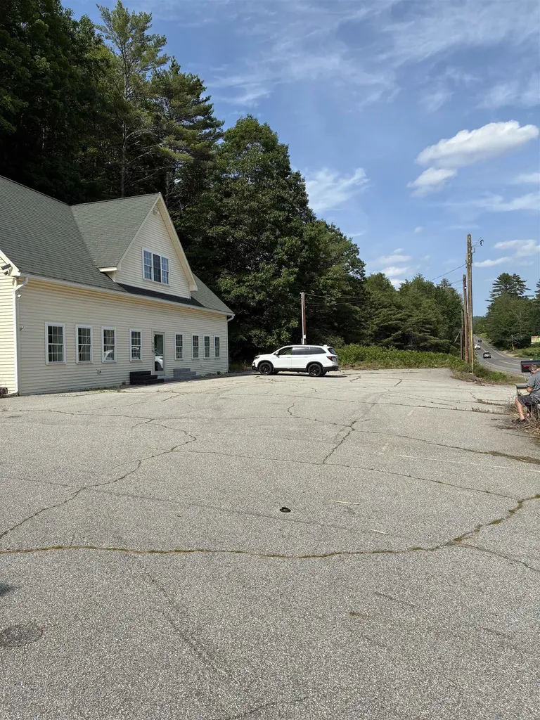 438 New Hampshire Route 104 New Hampton NH 03256