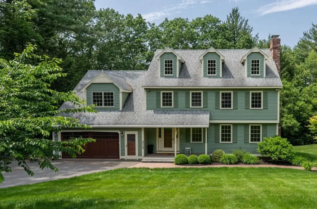 65 Forest Street Londonderry NH 03053