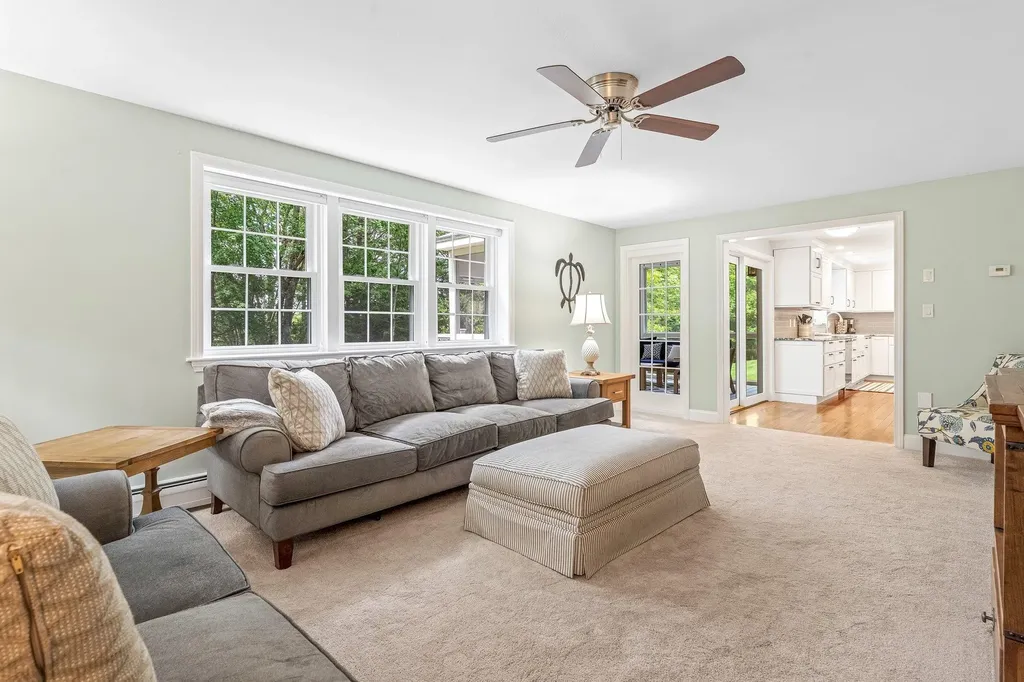 65 Forest Street Londonderry NH 03053