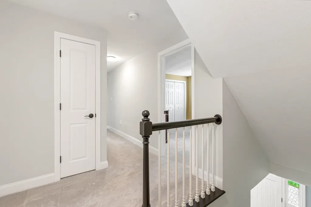 65 Forest Street Londonderry NH 03053