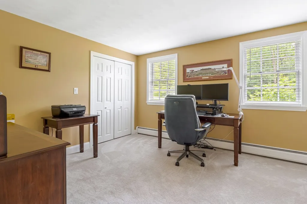 65 Forest Street Londonderry NH 03053