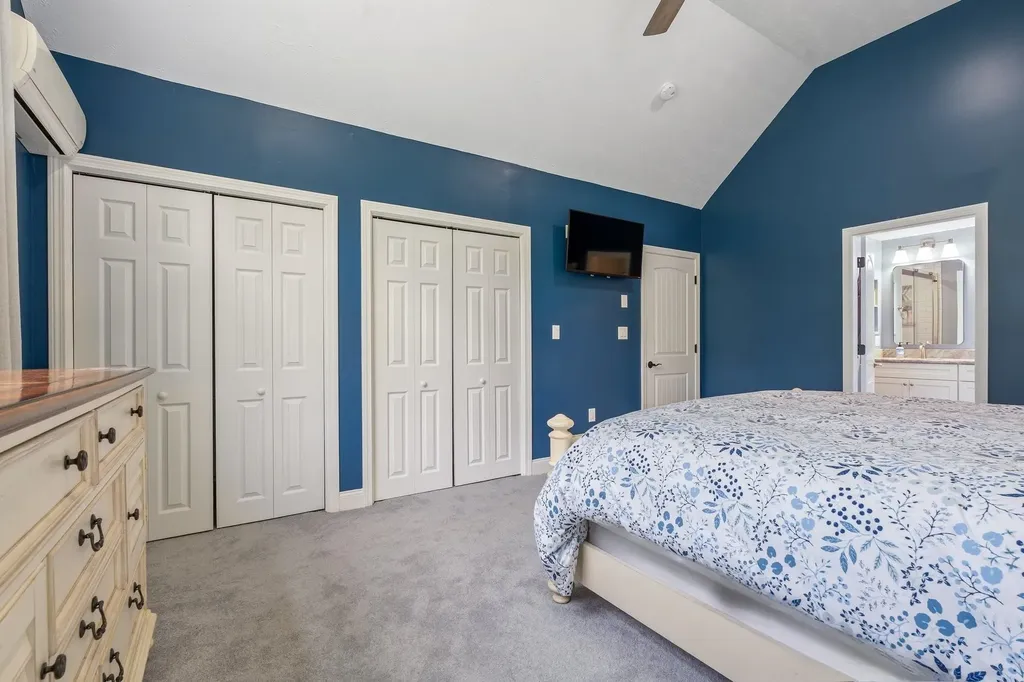 65 Forest Street Londonderry NH 03053
