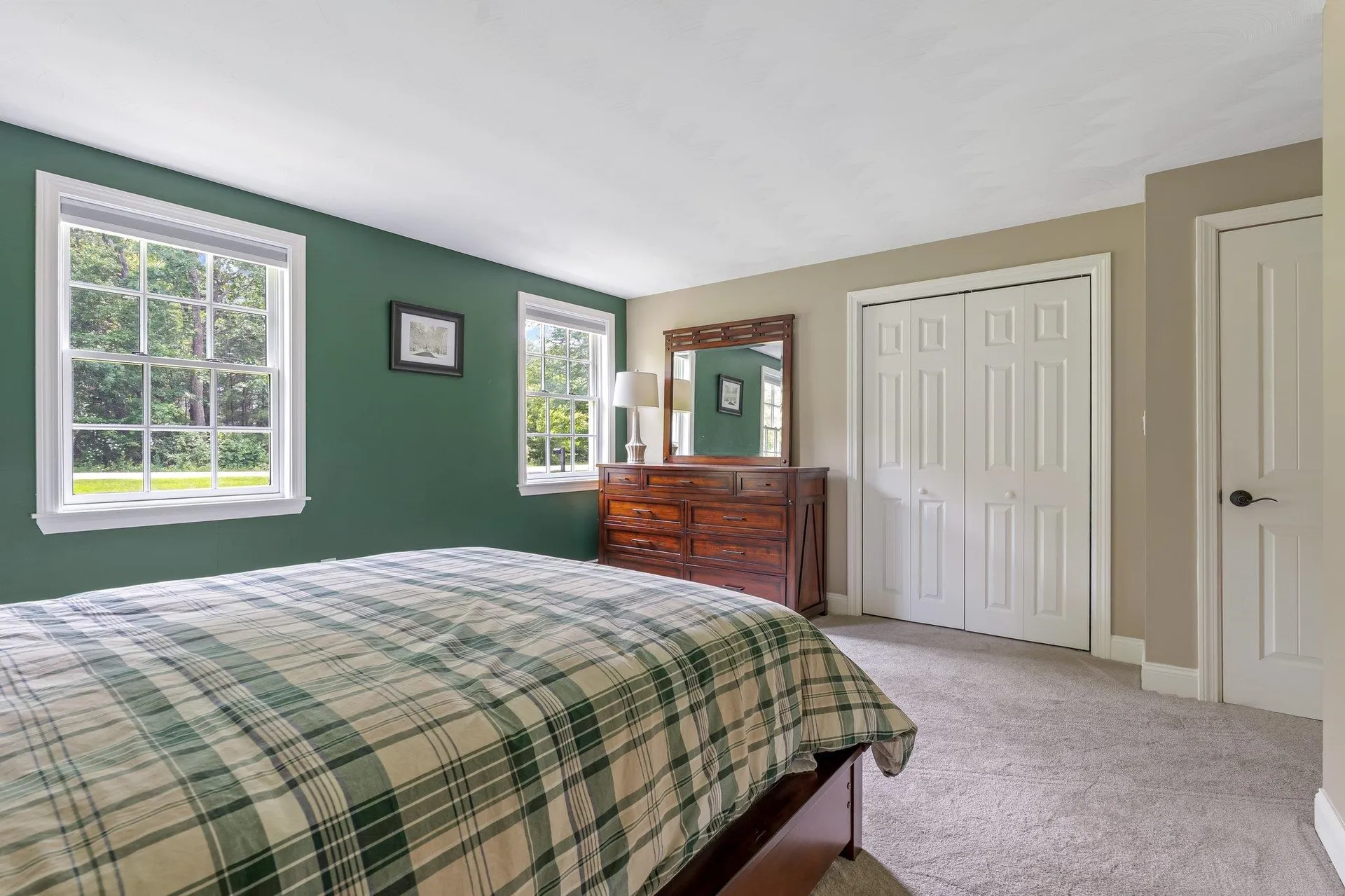 65 Forest Street Londonderry NH 03053
