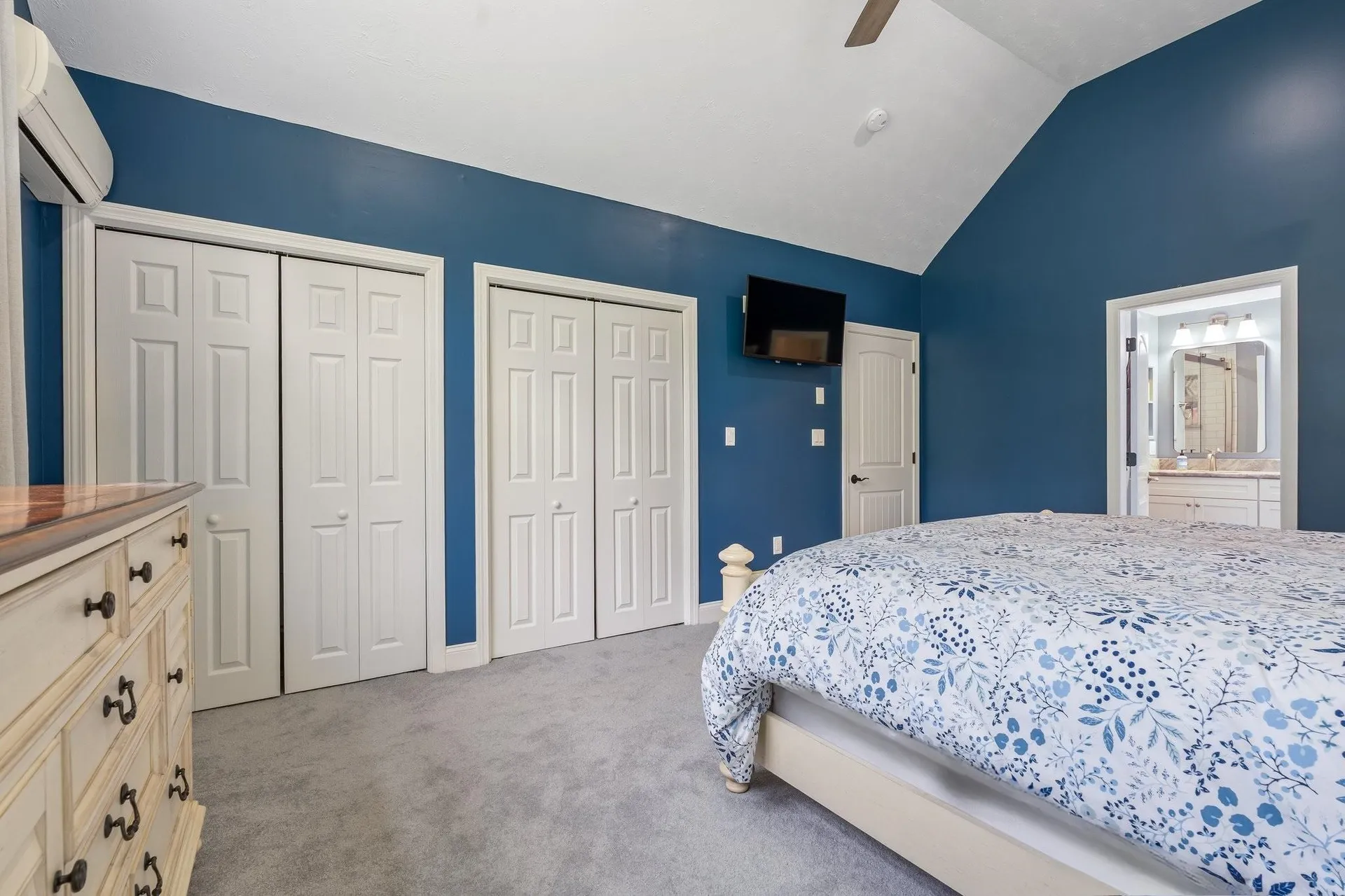 65 Forest Street Londonderry NH 03053