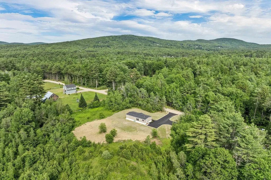 106 Stevens Road Effingham NH 03882