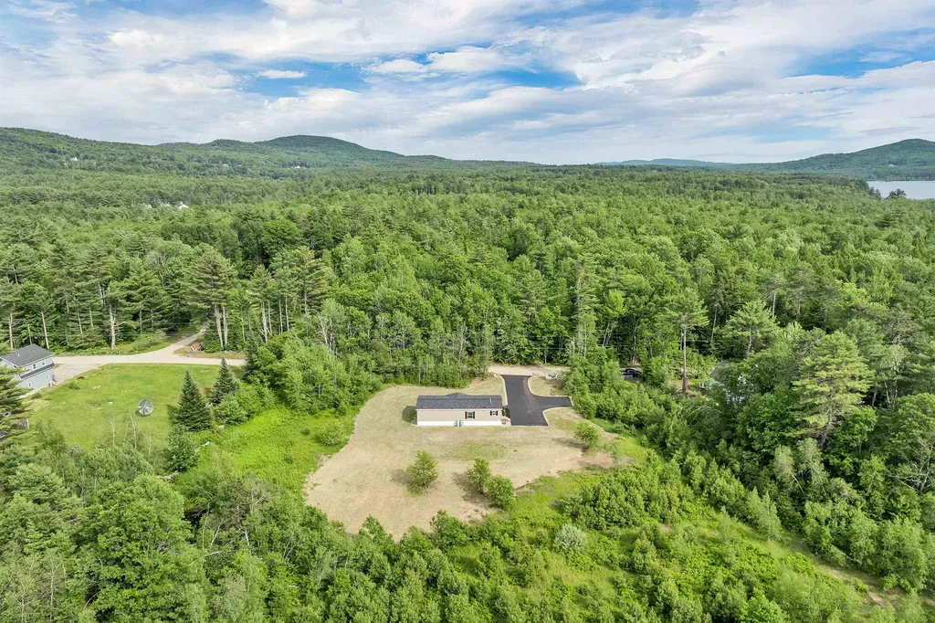 106 Stevens Road Effingham NH 03882