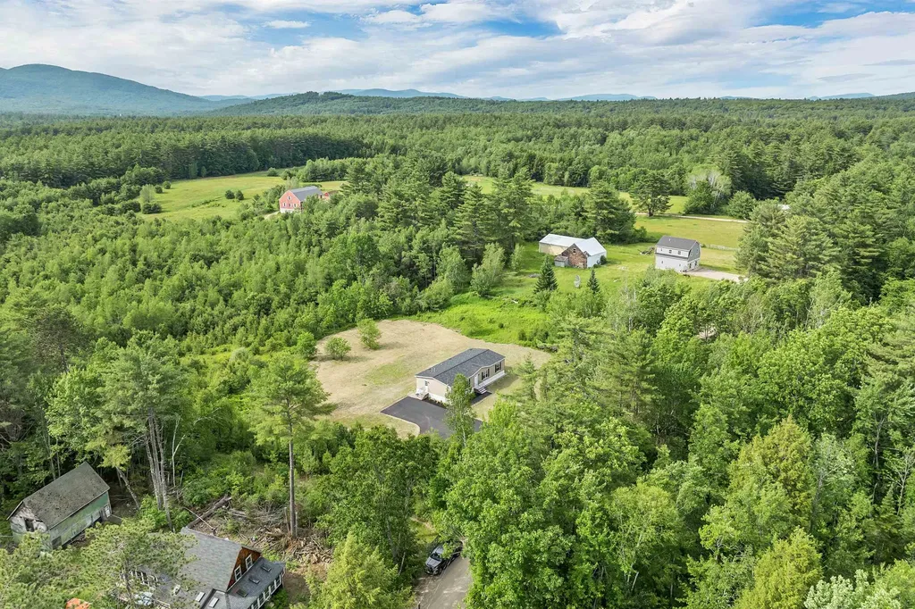 106 Stevens Road Effingham NH 03882