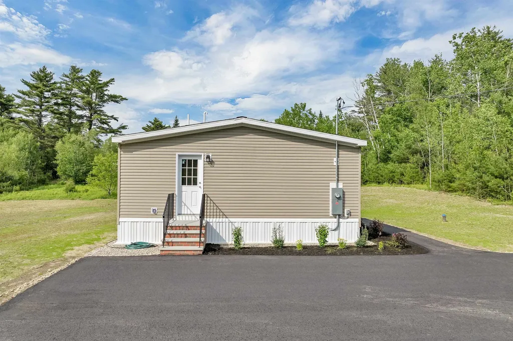 106 Stevens Road Effingham NH 03882
