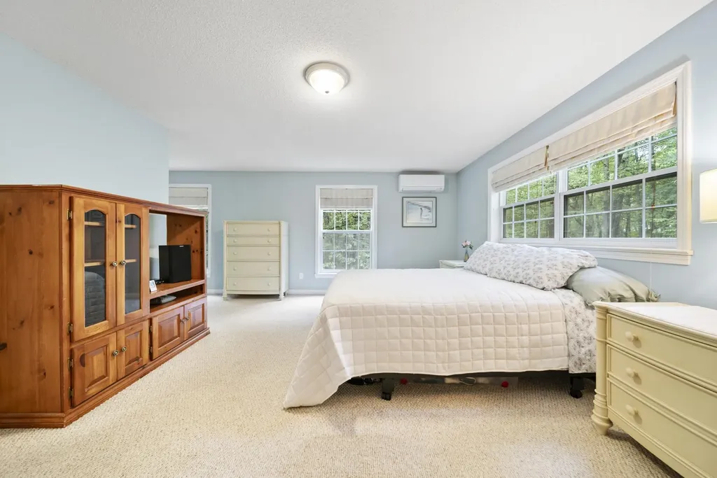 21 Lewis Lane Concord NH 03301