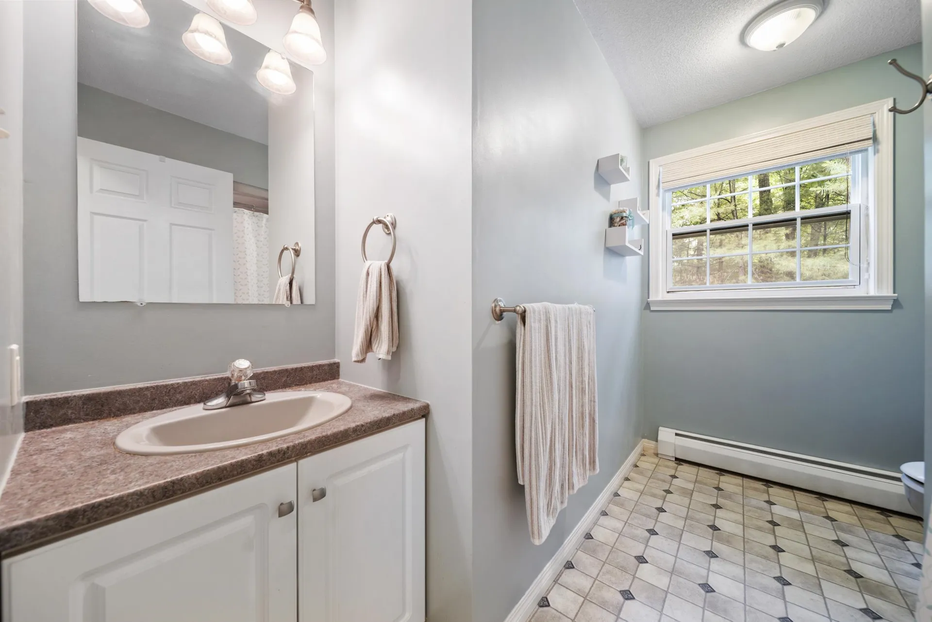 21 Lewis Lane Concord NH 03301