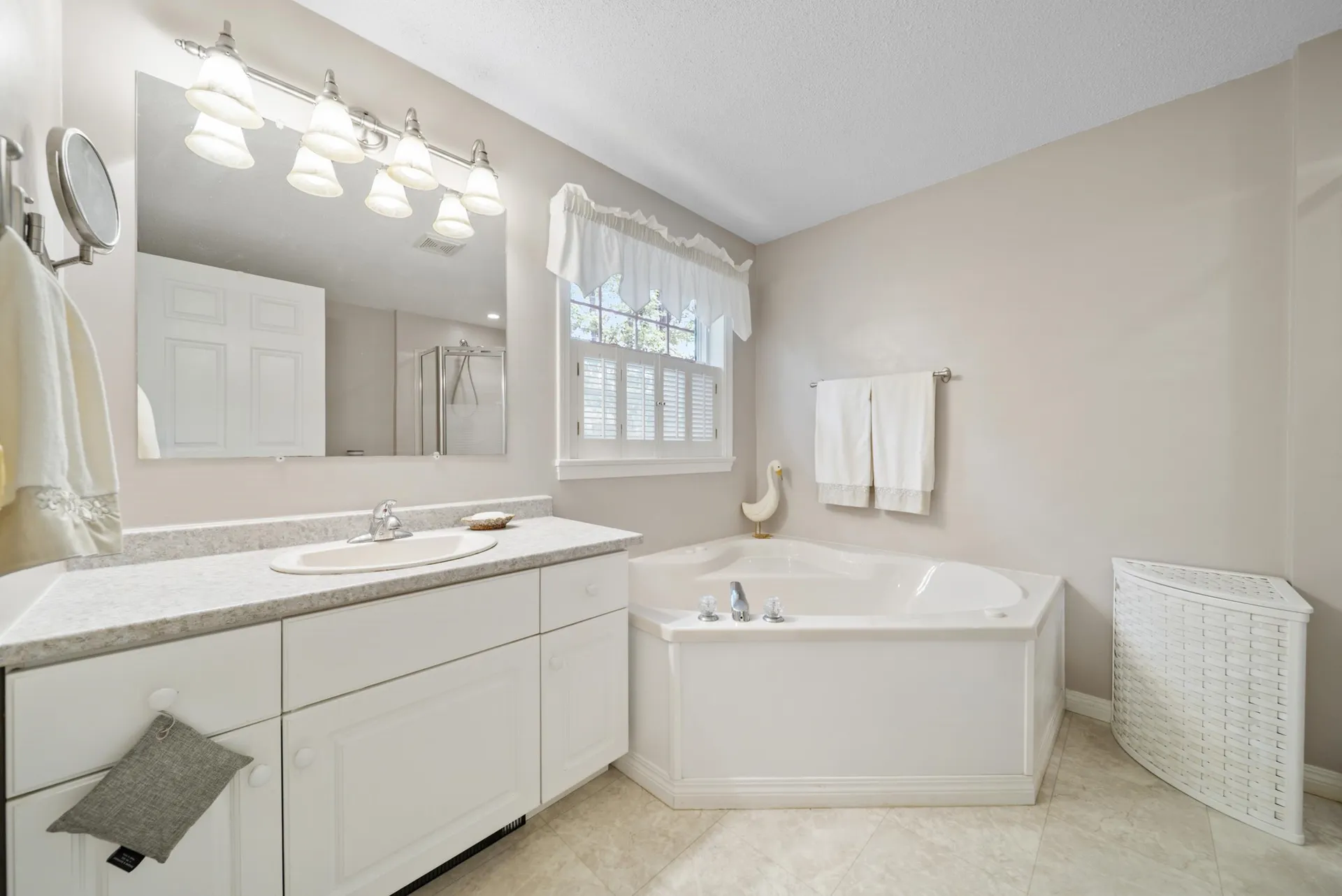 21 Lewis Lane Concord NH 03301