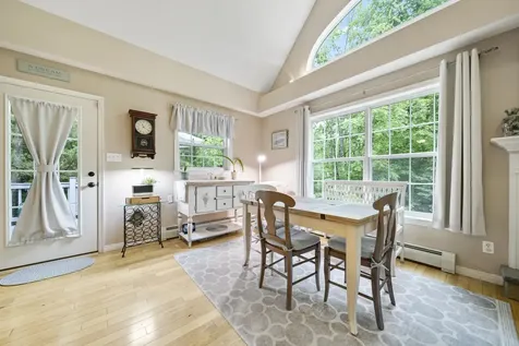 21 Lewis Lane Concord NH 03301