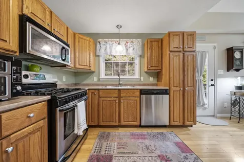 21 Lewis Lane Concord NH 03301