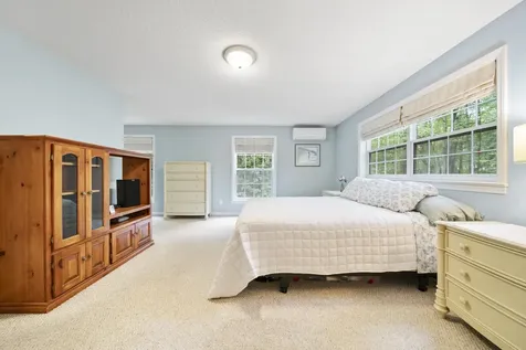 21 Lewis Lane Concord NH 03301