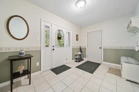 21 Lewis Lane Concord NH 03301