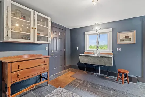 261 Main Avenue South Hampton NH 03827