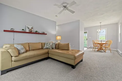 261 Main Avenue South Hampton NH 03827