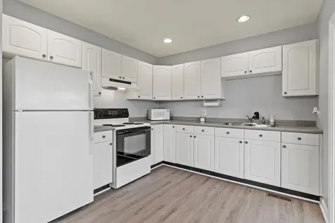 261 Main Avenue South Hampton NH 03827