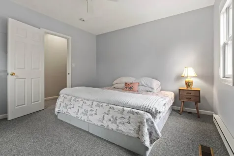 261 Main Avenue South Hampton NH 03827