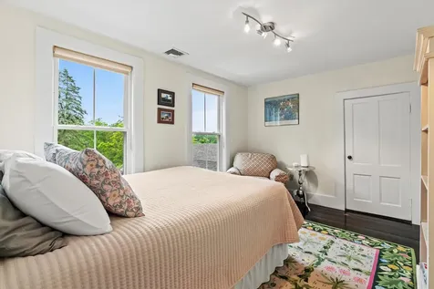 261 Main Avenue South Hampton NH 03827