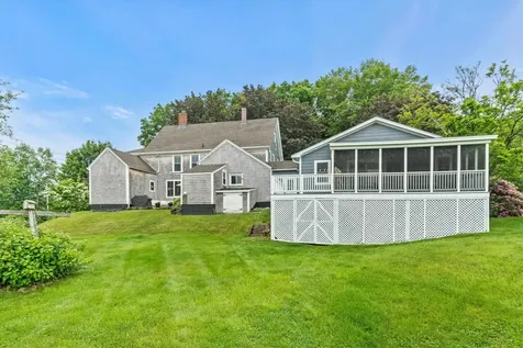 261 Main Avenue South Hampton NH 03827