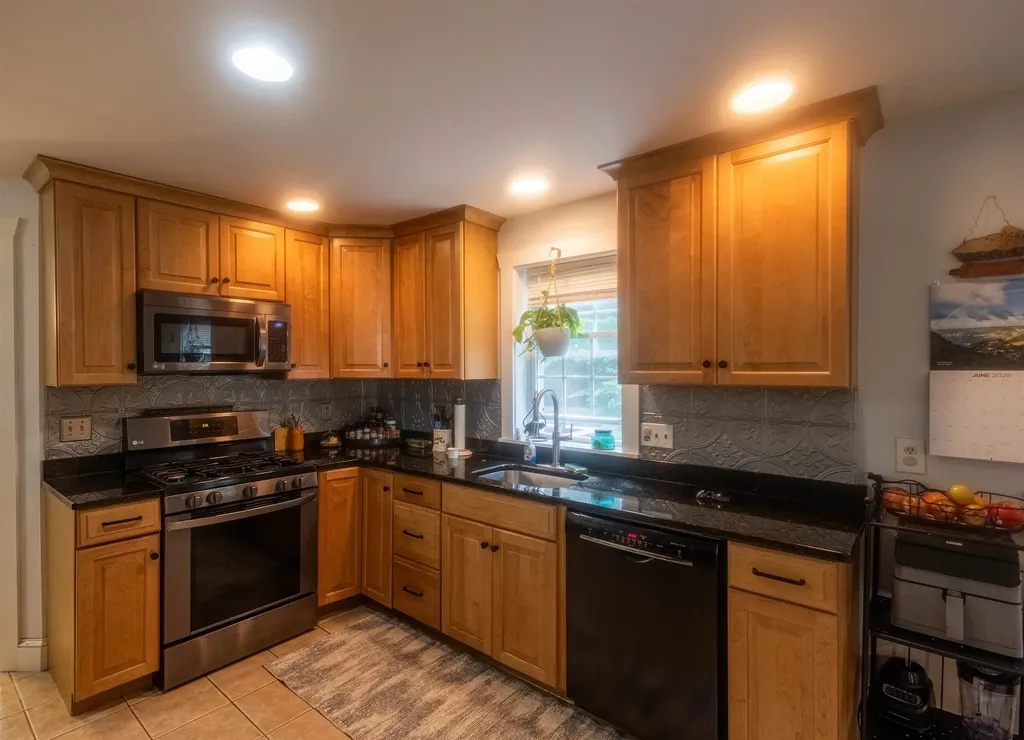 527 Tamworth Road Tamworth NH 03886