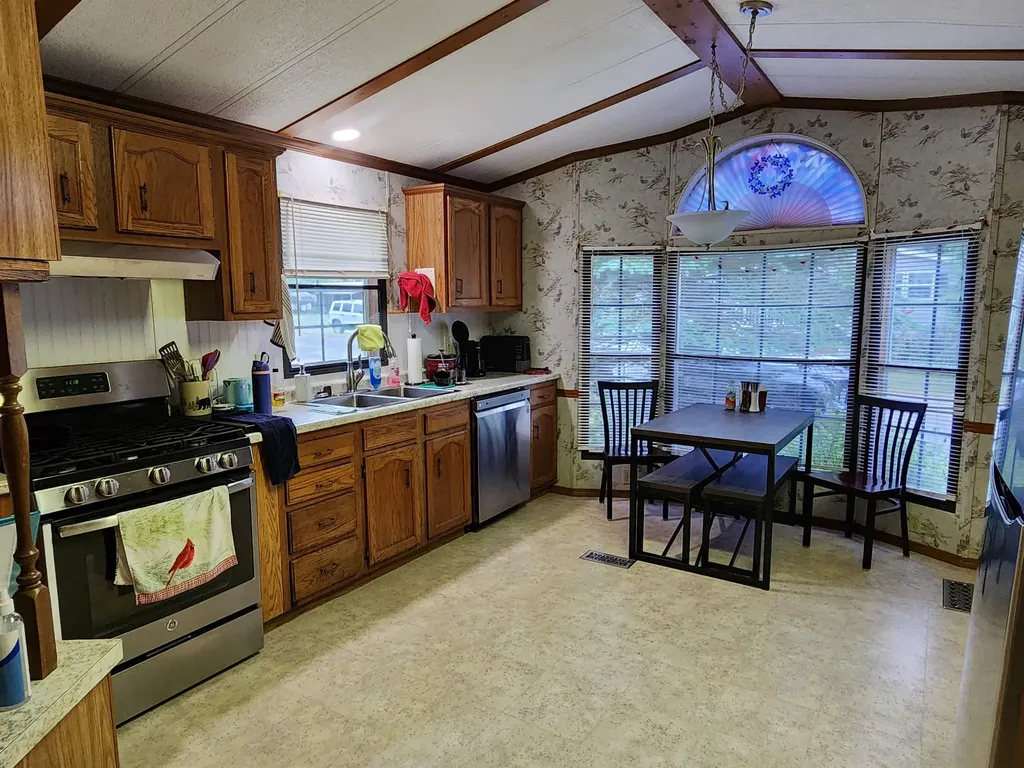 17 Rachael Place Claremont NH 03743