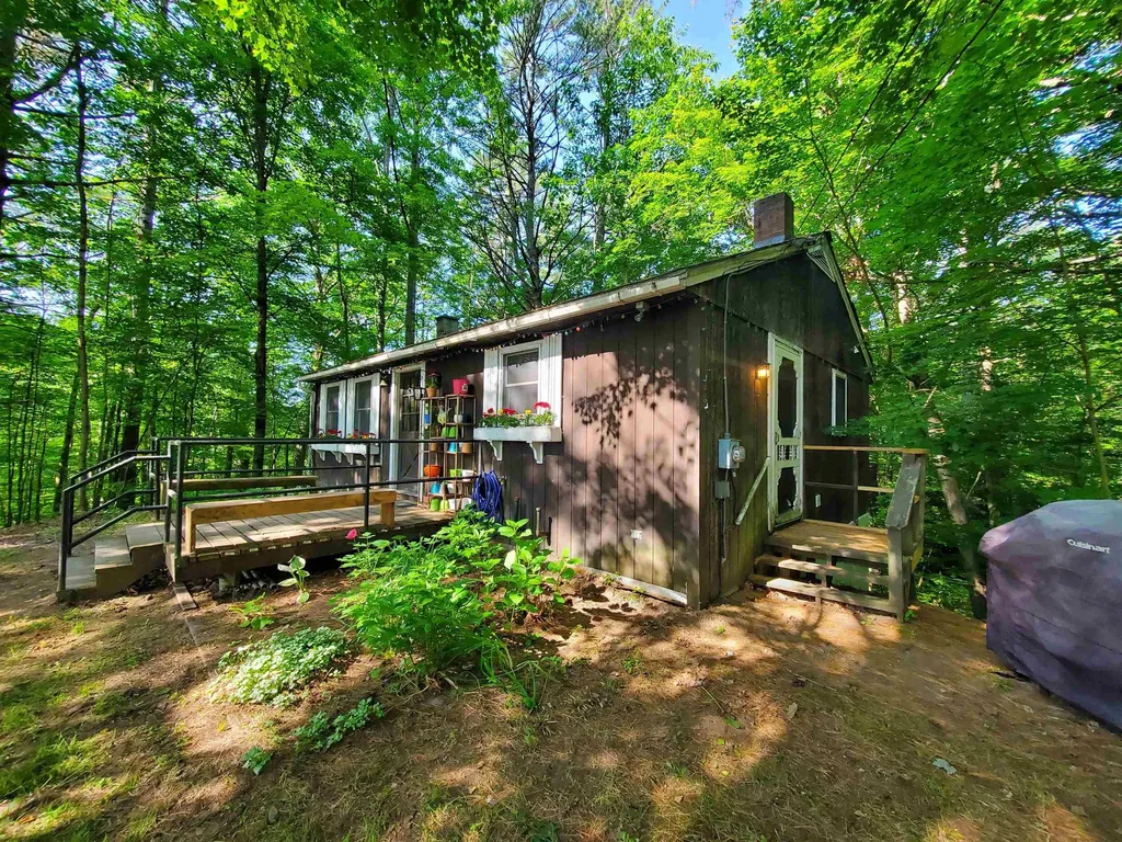 9 Stark Hill Road Canaan NH 03741