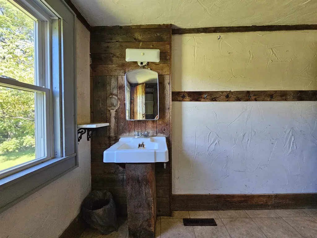 525 Route 103 N Chester VT 05143