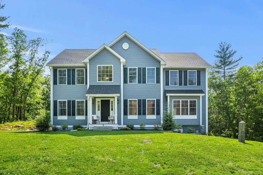 9 Bonanno Road Salem NH 03079
