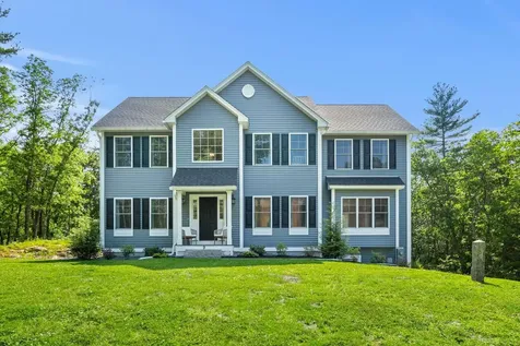 9 Bonanno Road Salem NH 03079