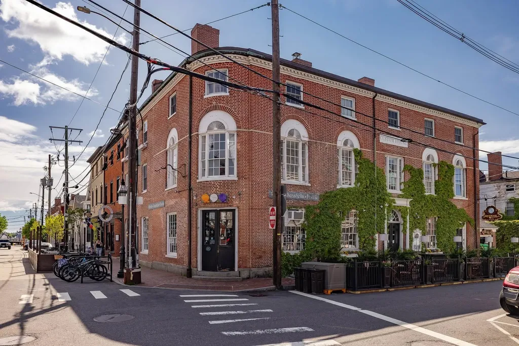 73 Daniel Street Portsmouth NH 03801