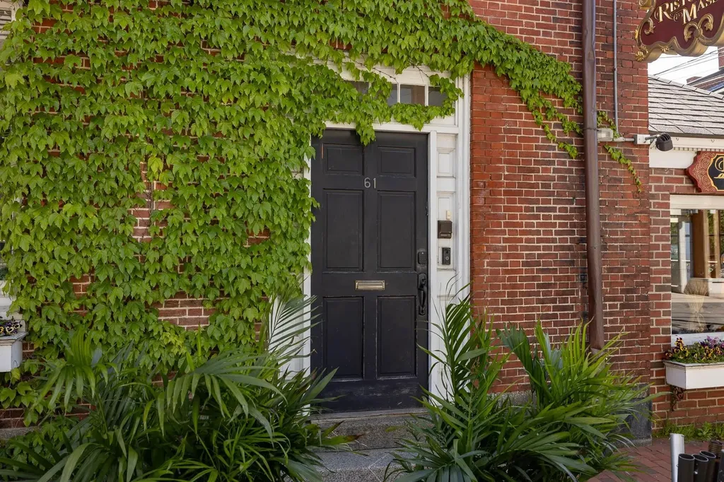 73 Daniel Street Portsmouth NH 03801