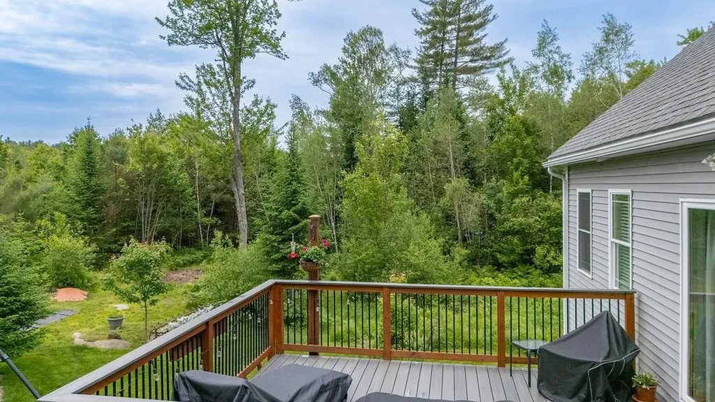 52 Jeffrey Drive Sunapee NH 03782