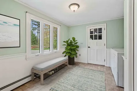 118 Old Coach Road New London NH 03257