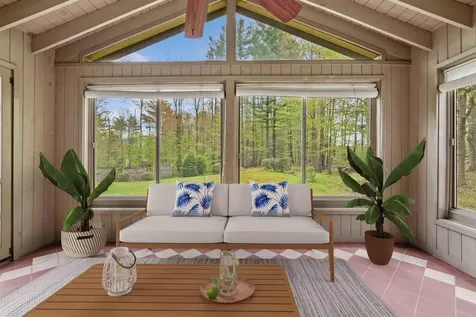 118 Old Coach Road New London NH 03257