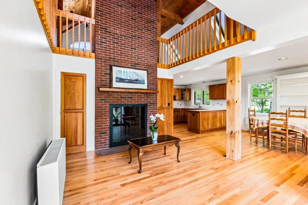 157 Seamans Road New London NH 03257