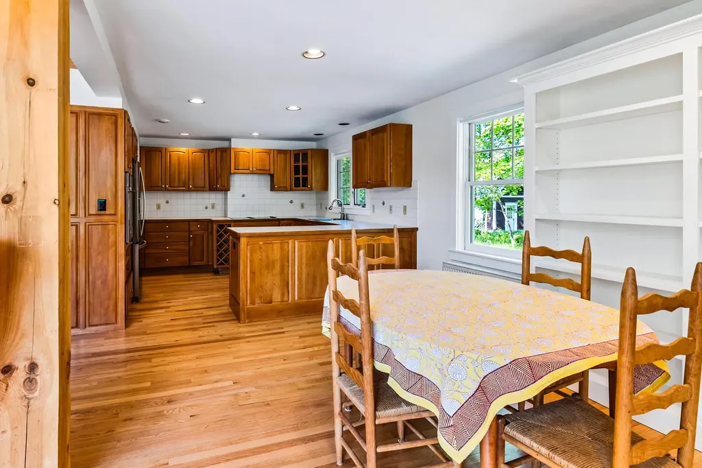 157 Seamans Road New London NH 03257