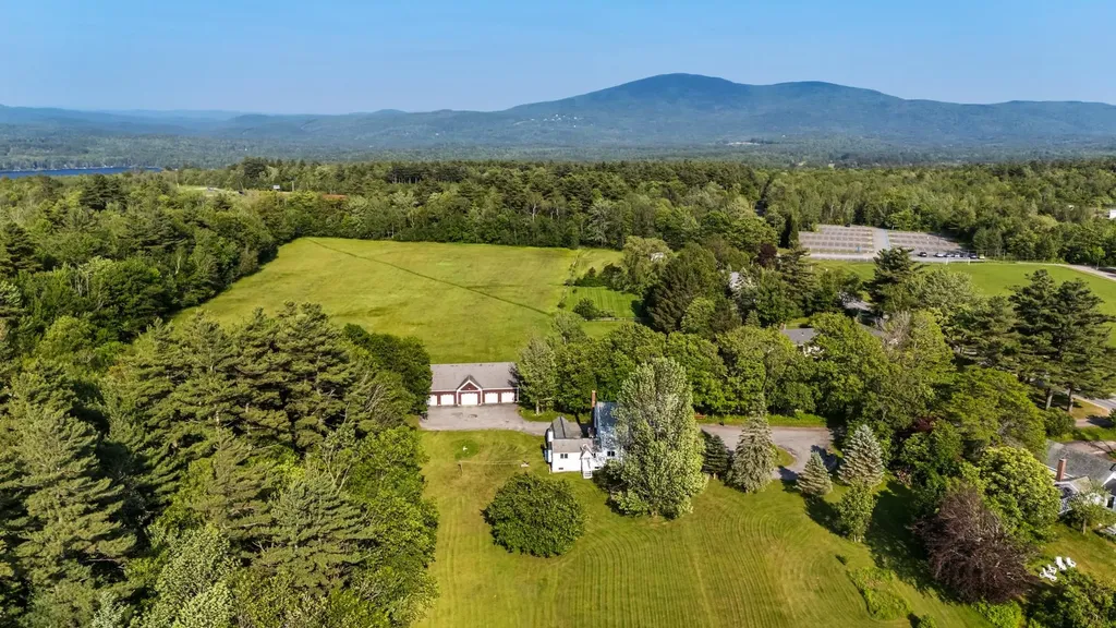 157 Seamans Road New London NH 03257