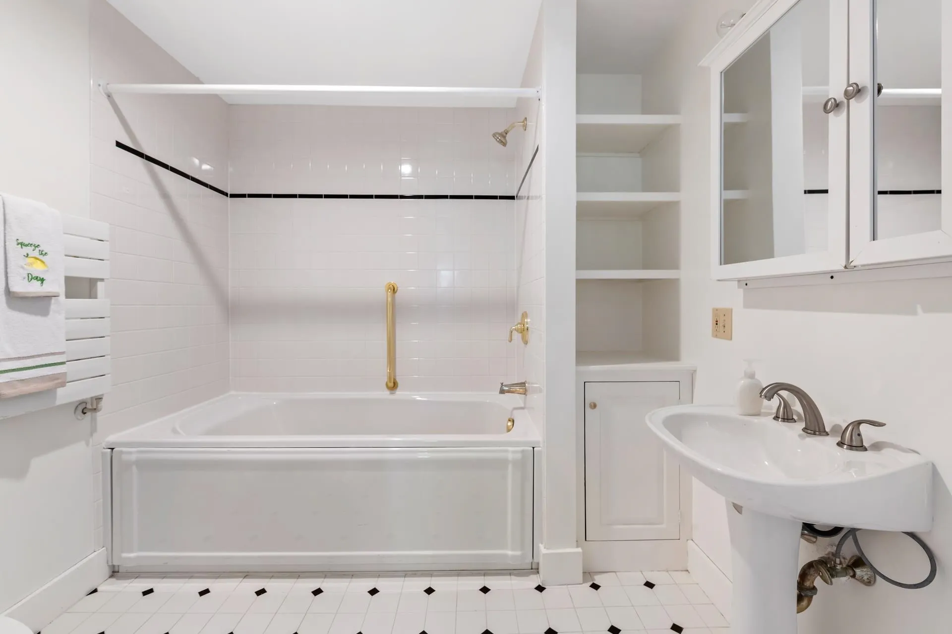 157 Seamans Road New London NH 03257