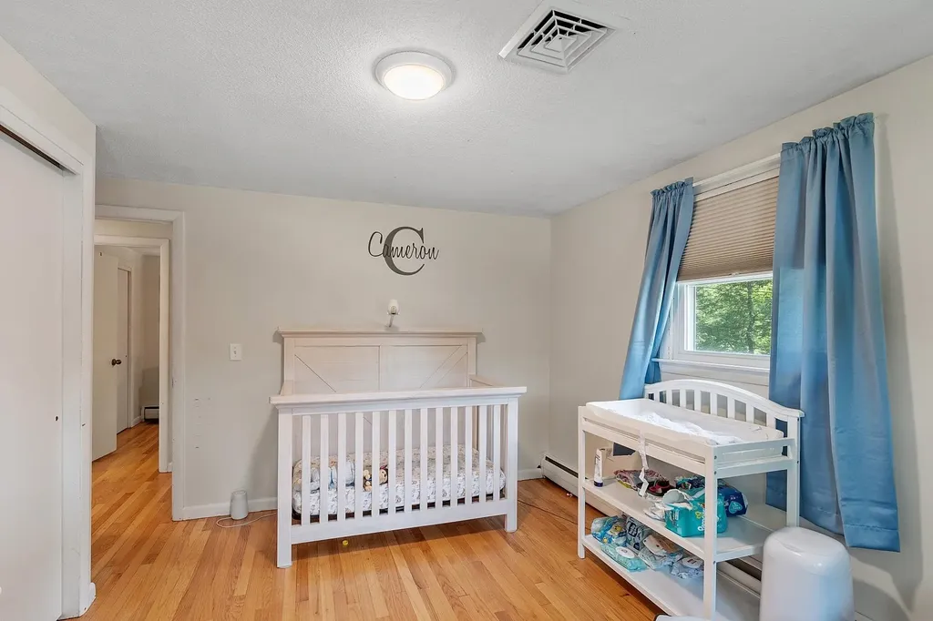 1 Hemlock Street Hudson NH 03051