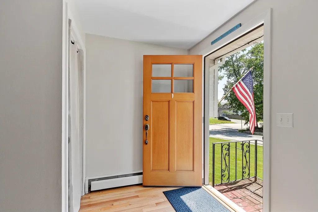 1 Hemlock Street Hudson NH 03051