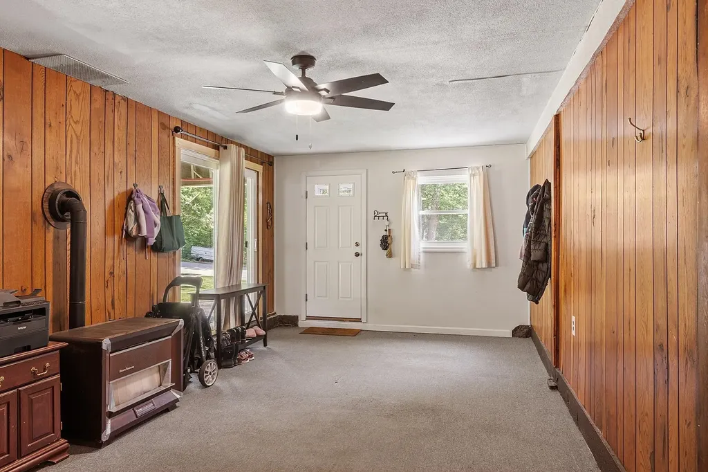 1 Hemlock Street Hudson NH 03051