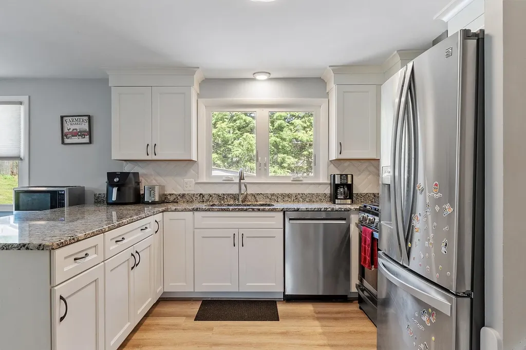 1 Hemlock Street Hudson NH 03051