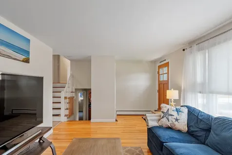 1 Hemlock Street Hudson NH 03051