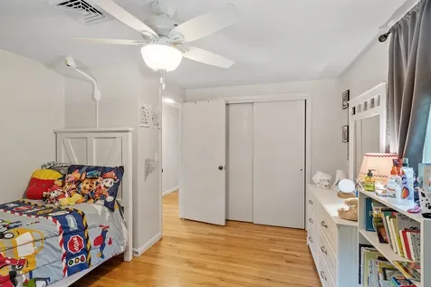 1 Hemlock Street Hudson NH 03051