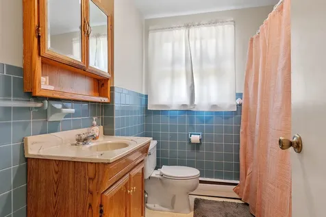 1 Hemlock Street Hudson NH 03051