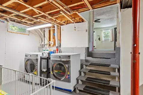 1 Hemlock Street Hudson NH 03051