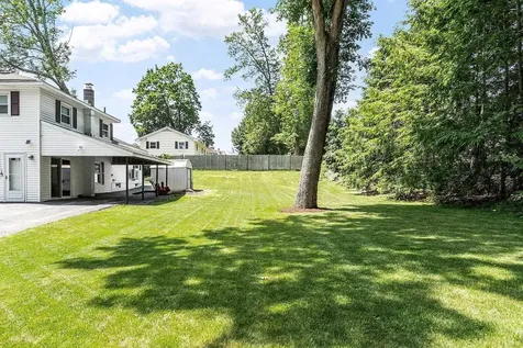 1 Hemlock Street Hudson NH 03051